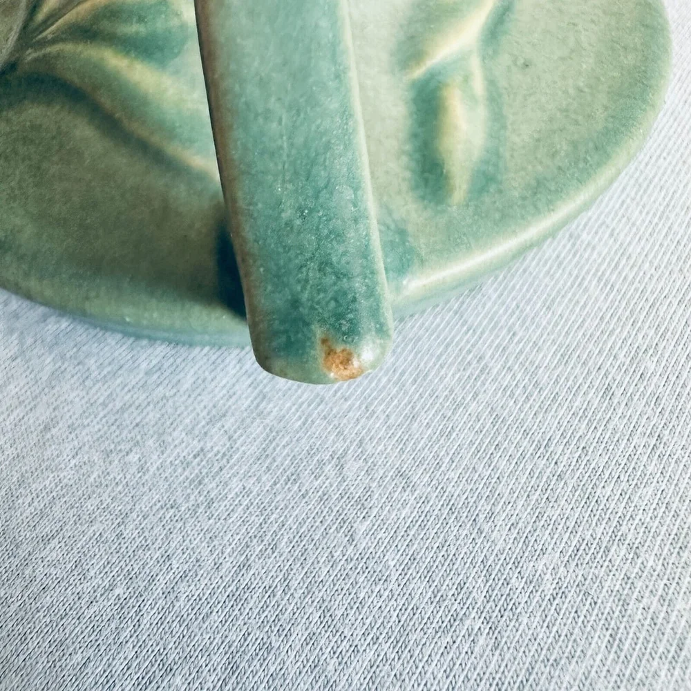 Roseville Pottery Foxglove Bud Vase, Shape 159-5, Petal Green
